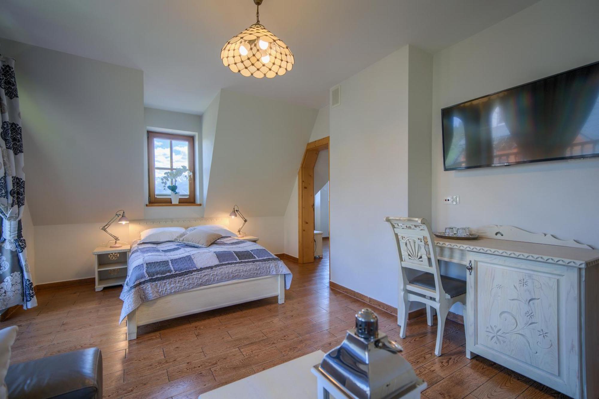 Butorowy Dwor Aparthotel Кошелско Екстериор снимка